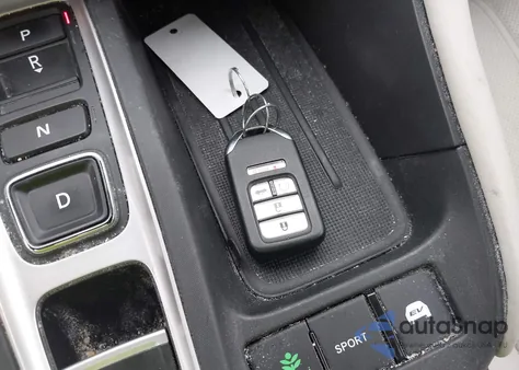 2020 Honda Insight Touring from USA, damaged, VIN 19XZE4F95LE006930